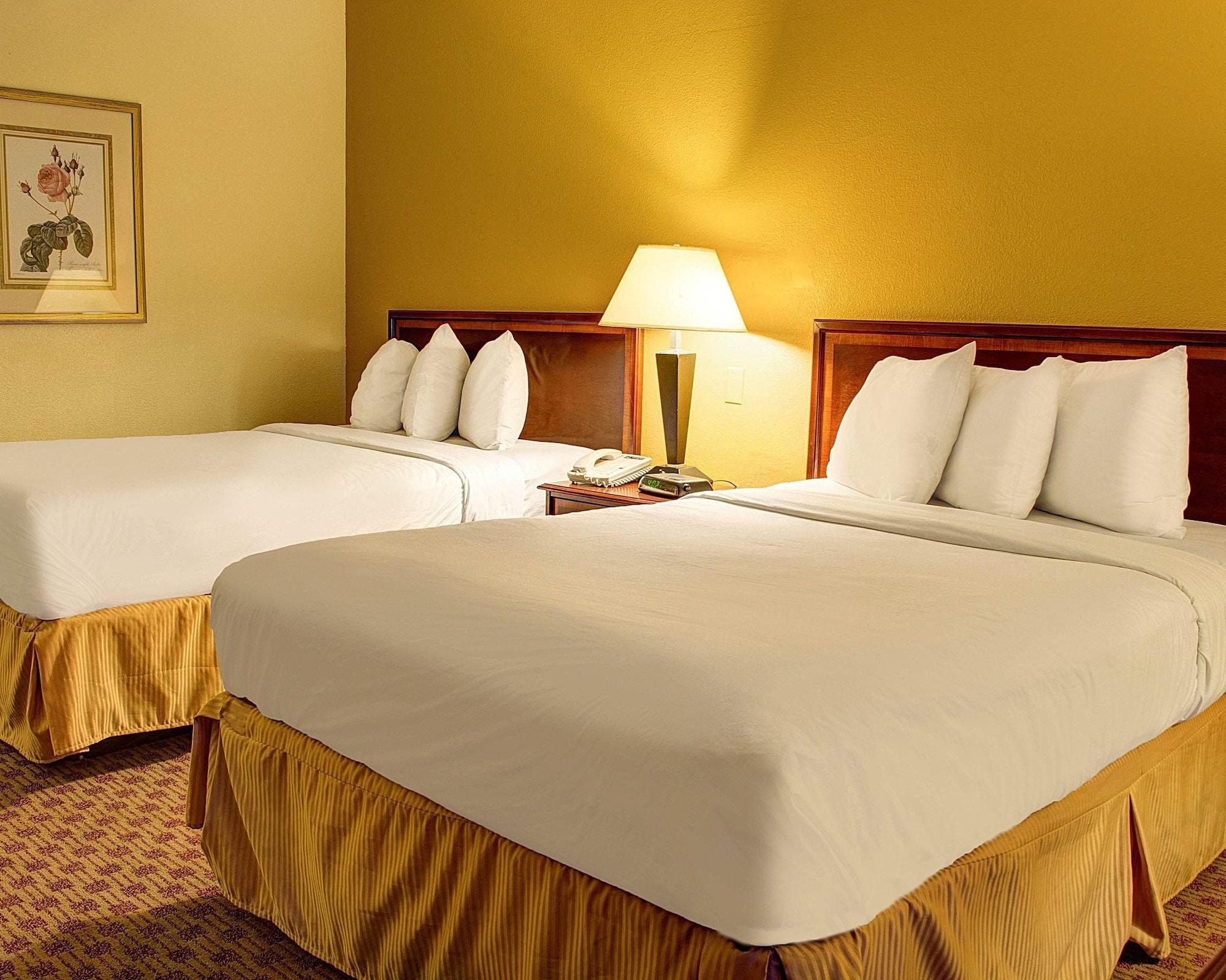 Quality Inn North Yellow Tavern Bagian luar foto