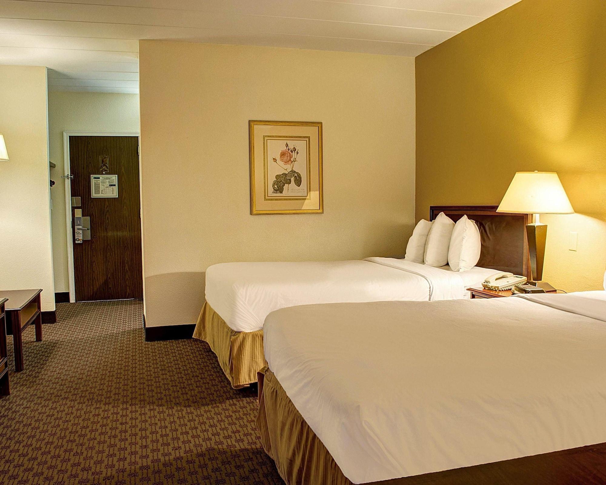 Quality Inn North Yellow Tavern Bagian luar foto