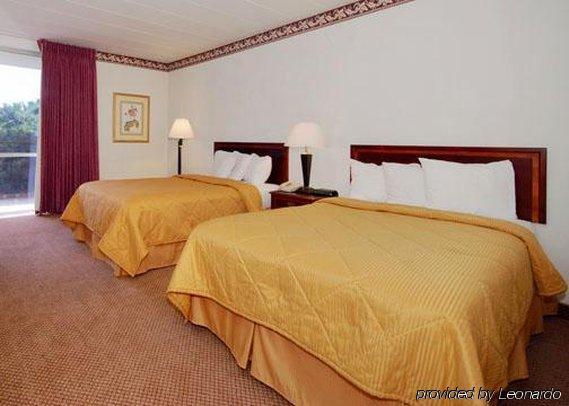 Quality Inn North Yellow Tavern Ruang foto