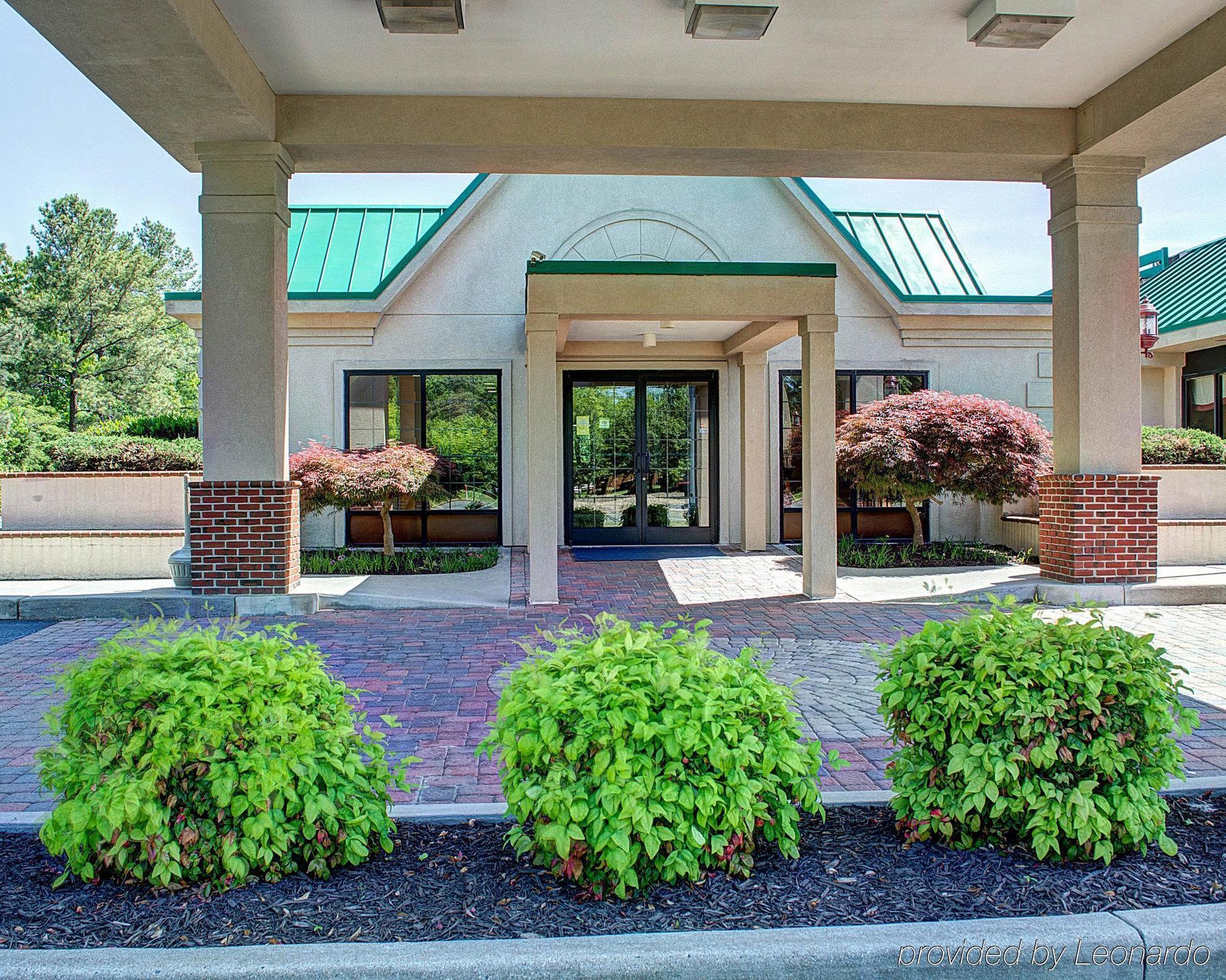Quality Inn North Yellow Tavern Bagian luar foto