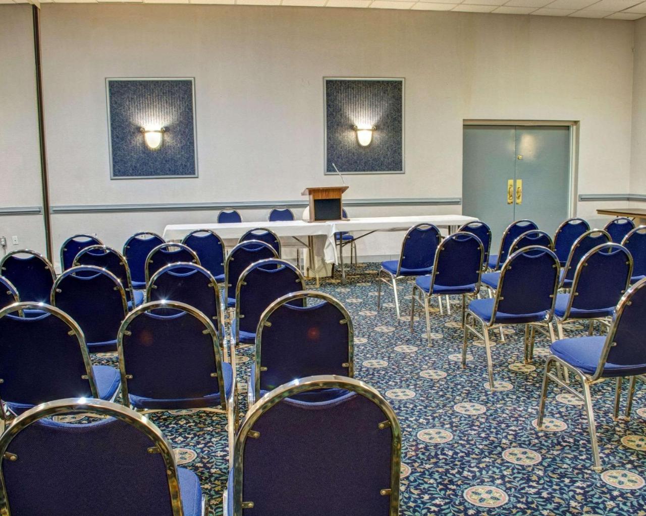 Quality Inn North Yellow Tavern Bagian luar foto