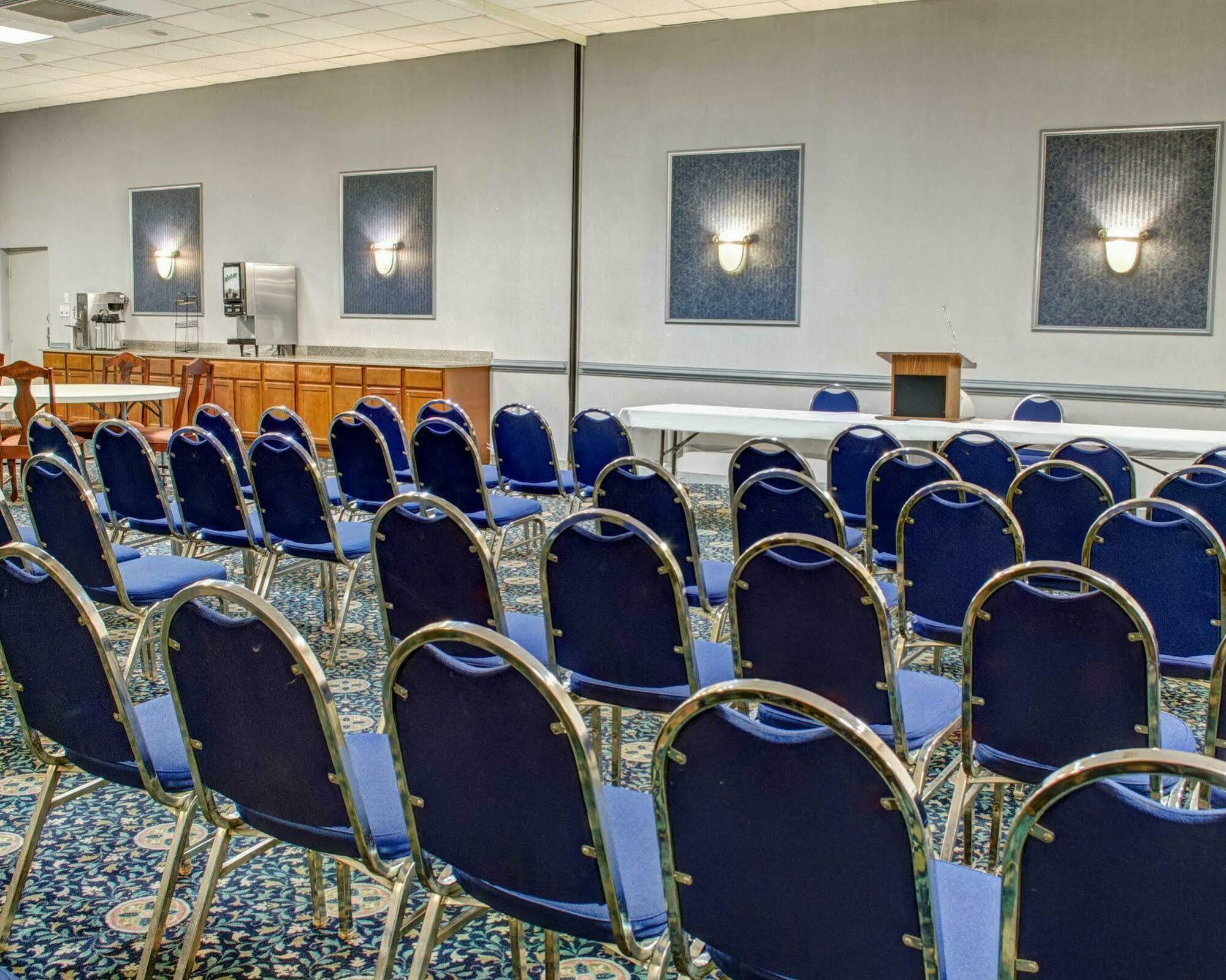 Quality Inn North Yellow Tavern Bagian luar foto