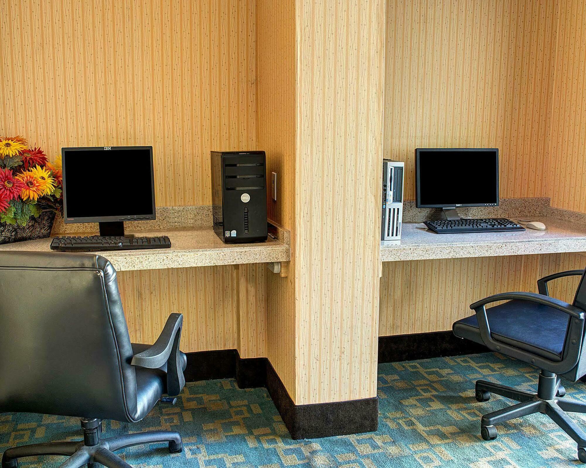 Quality Inn North Yellow Tavern Bagian luar foto